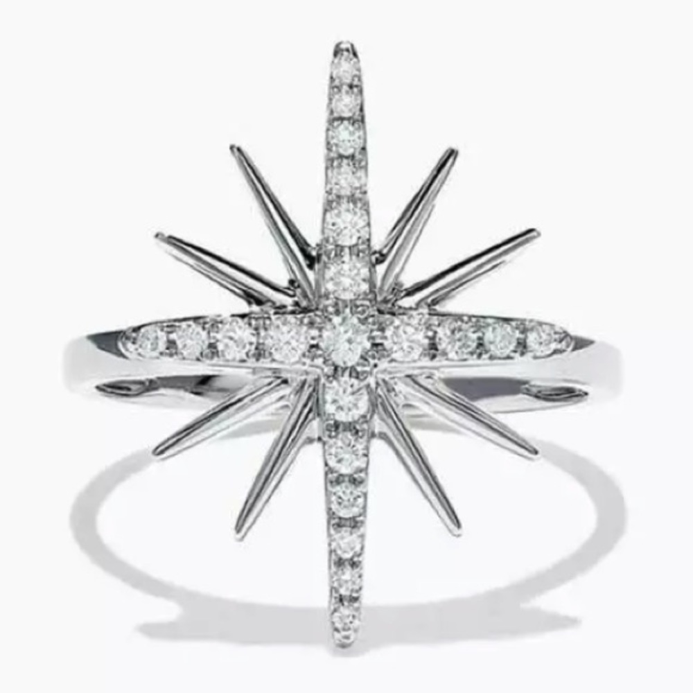 Cubic Zirconia Silver Starburst Ring. NWOT.
